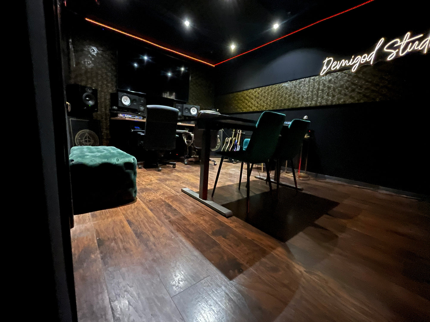 LOS ANGELES RECORDING STUDIO RENTAL